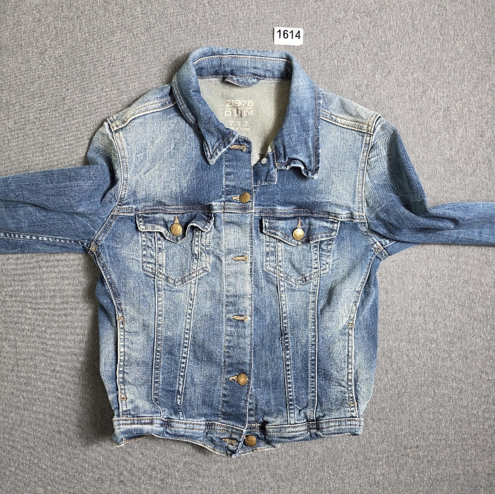 Zara Blue Jean Jacket Z1975. Medium Vintage Washed. Trucker Jacket. Rocker Biker